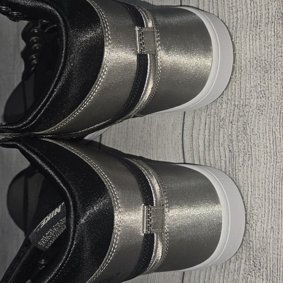 Air Jordan 1 Retro Hi OG Sneakers Black/Gray/White Size 12 Women / 10.5 Men NWT - Picture 5 of 12